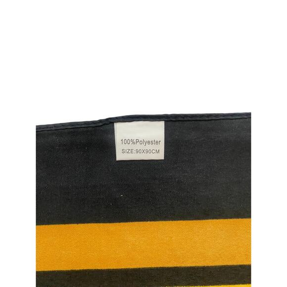 Equestrian Horse Riding Designed Motif Scarf Black and Gold 35 x 35 NEW - Picture 4 of 9